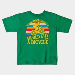 Never Underestimate An old Guy On A Bicycle Vintage Kids T-Shirt